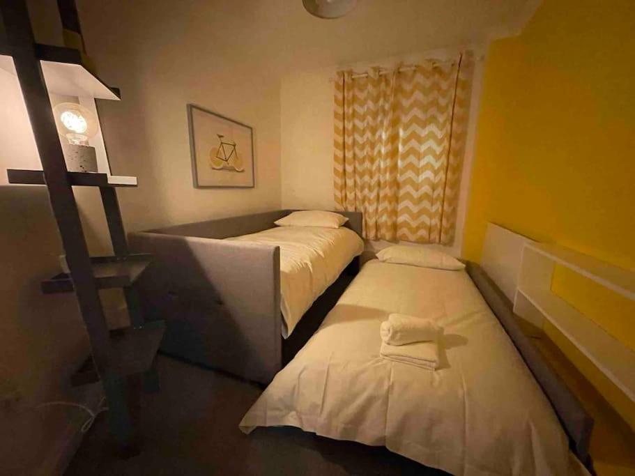 East Walls Apartment Chichester Dış mekan fotoğraf