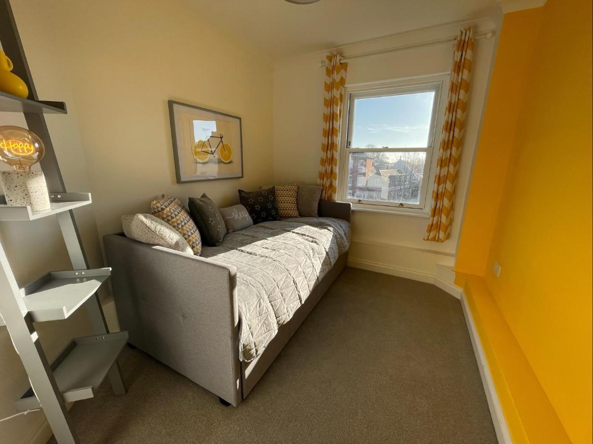 East Walls Apartment Chichester Dış mekan fotoğraf